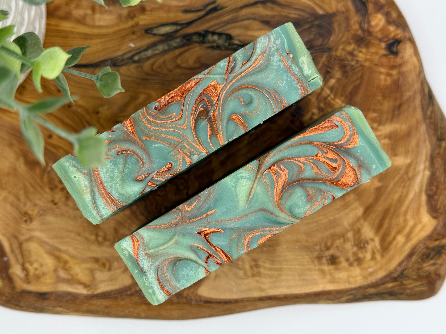 Tobacco & Bay Leaf